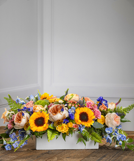 Summer Vintage Table Centerpiece - Long & Low Design Style