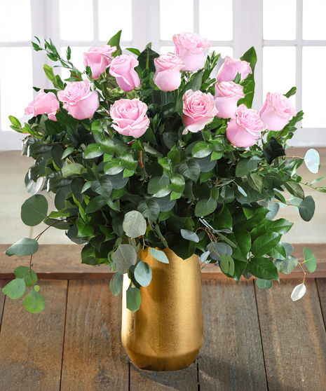 Tiffany Pink Ecuadorian Mountain Roses, hand-picked in the high elevations where the combination of full sun & cool temperatures create the perfect rose.