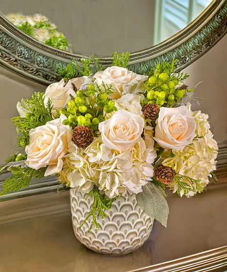 Snowdrift - ceramic white decor vase